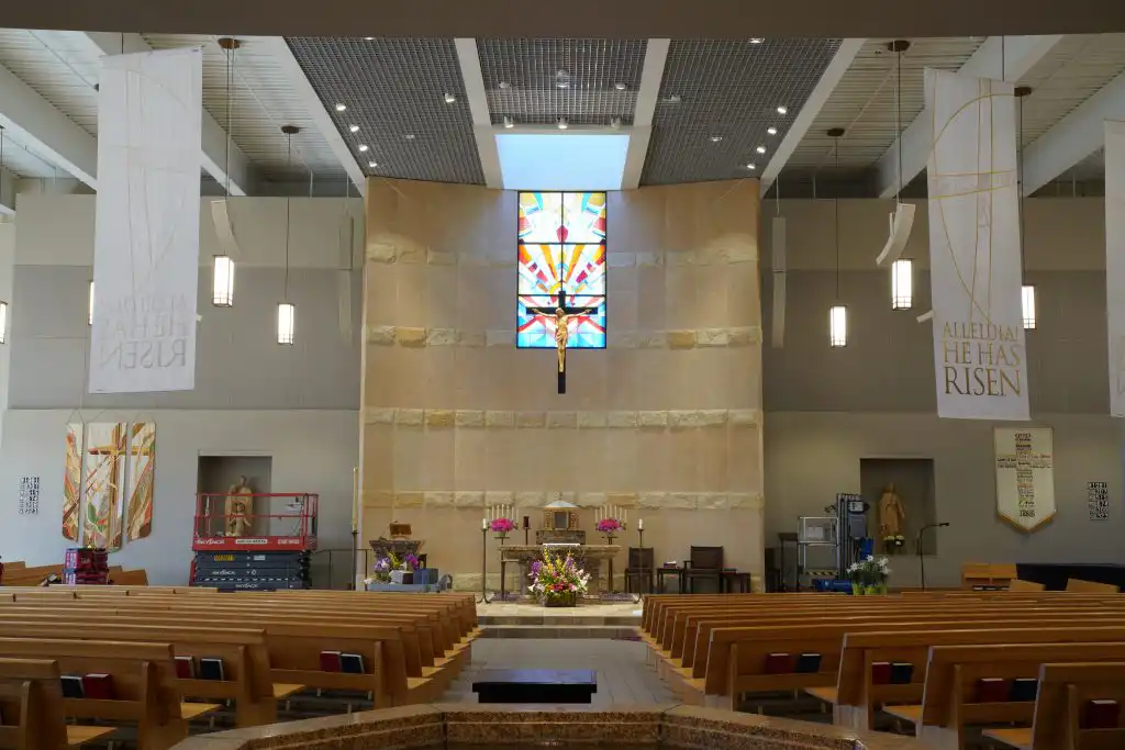 Interior of church with Innovox Audio CLA and DLFC loudspeakers