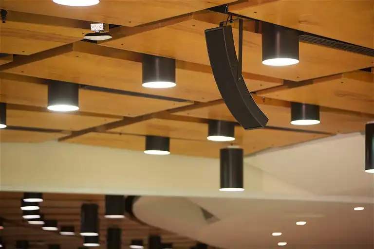 Modern lecture hall with Innovox CLA loudspeaker