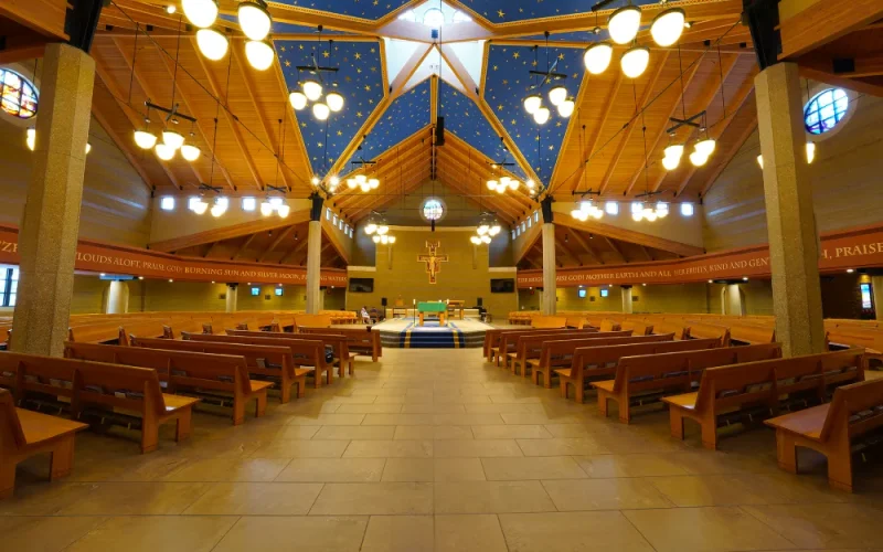Interior of church with Innovox Audio CLA and DLFC loudspeakers